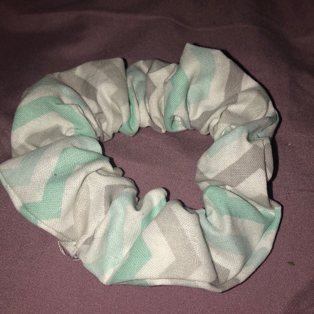 chevron print scrunchie